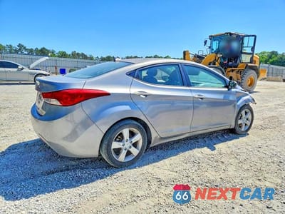 Trzecie zdjęcie samochodu z tyłu: 2011 HYUNDAI ELANTRA GLS VIN:KMHDH4AE3BU128557 - miniatura