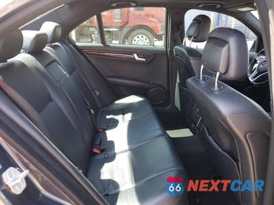 Zdjęcie 10 z 12 samochodu: 2013 MERCEDES-BENZ C 250 VIN:WDDGF4HB6DA872411 - miniatura