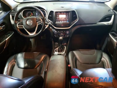 Zdjęcie 8 z 13 samochodu: 2017 JEEP CHEROKEE TRAILHAWK VIN:1C4PJMBSXHW611826 - miniatura