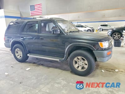 Czwarte zdjęcie samochodu z boku: 1996 TOYOTA 4RUNNER SR5 VIN:JT3HN86RXT0042290 - miniatura