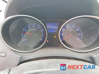 Zdjęcie 9 z 12 samochodu: 2010 HYUNDAI TUCSON GLS VIN:KM8JU3AC3AU111067 - miniatura