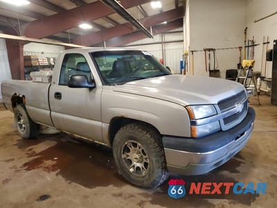 Czwarte zdjęcie samochodu z boku: 2004 CHEVROLET SILVERADO C1500 VIN:1GCEC14V84Z133521 - miniatura