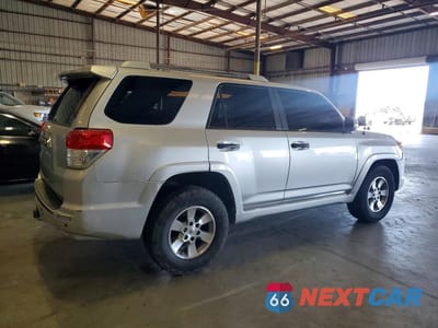 Trzecie zdjęcie samochodu z tyłu: 2011 TOYOTA 4RUNNER SR5 VIN:JTEZU5JR4B5032506 - miniatura