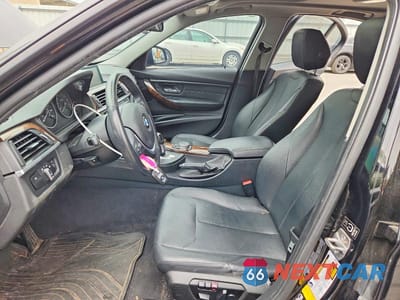Zdjęcie 7 z 12 samochodu: 2015 BMW 328 XI VIN:WBA3B3G56FNR89361 - miniatura