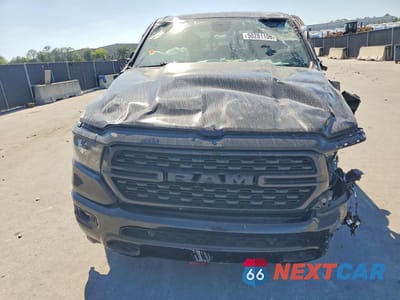 Piąte zdjęcie samochodu w środku: 2024 RAM 1500 BIG HORN VIN:1C6RREFG8RN183900 - miniatura