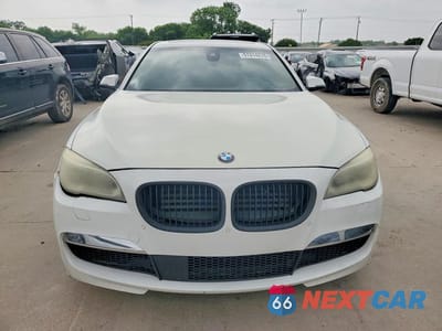 Piąte zdjęcie samochodu w środku: 2015 BMW 750 LI VIN:WBAYE8C5XFD781571 - miniatura