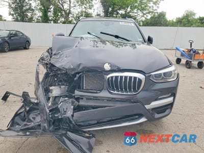 Piąte zdjęcie samochodu w środku: 2019 BMW X3 SDRIVE30I VIN:5UXTR7C5XKLF32541 - miniatura