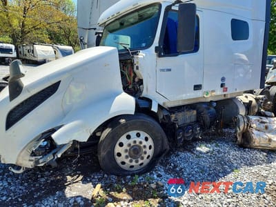 Zdjęcie 9 z 10 samochodu: 2020 VOLVO VNL SEMI TRUCK VIN:4V4NC9EH3LN263711 - miniatura