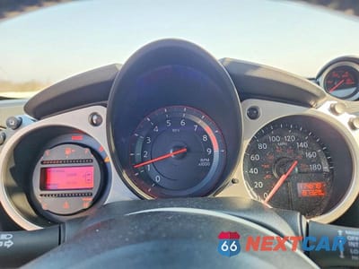 Zdjęcie 9 z 13 samochodu: 2017 NISSAN 370Z BASE VIN:JN1AZ4EH3HM954376 - miniatura