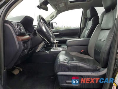Zdjęcie 7 z 11 samochodu: 2018 TOYOTA TUNDRA LIMITED VIN:5TFHY5F18JX677962 - miniatura