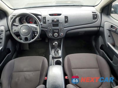 Zdjęcie 8 z 12 samochodu: 2012 KIA FORTE EX VIN:KNAFU4A21C5626179 - miniatura