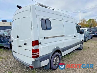 Czwarte zdjęcie samochodu z boku: 2016 MERCEDES-BENZ SPRINTER 2500 VIN:WD3PE7CD8GP190441 - miniatura