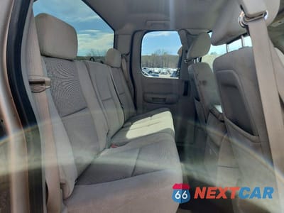 Zdjęcie 10 z 13 samochodu: 2009 CHEVROLET SILVERADO K1500 LT VIN:1GCEK29019Z171590 - miniatura