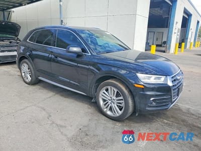 Czwarte zdjęcie samochodu z boku: 2019 AUDI Q5 PRESTIGE VIN:WA1CNAFYXK2062542 - miniatura