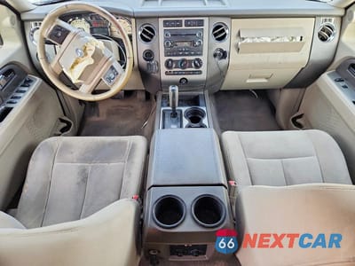 Zdjęcie 8 z 13 samochodu: 2010 FORD EXPEDITION XLT VIN:1FMJU1F58AEB71998 - miniatura