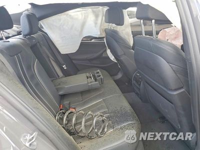 Zdjęcie 10 z 12 samochodu: 2022 BMW M550XI VIN:WBA13BK02NCJ42471 - miniatura