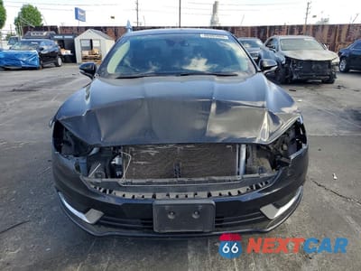Piąte zdjęcie samochodu w środku: 2018 FORD FUSION SE HYBRID VIN:3FA6P0LU3JR117549 - miniatura