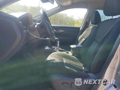 Zdjęcie 7 z 14 samochodu: 2019 NISSAN ROGUE SV VIN:KNMAT2MVXKP515398 - miniatura