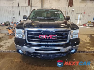 Piąte zdjęcie samochodu w środku: 2011 GMC SIERRA K1500 SLE VIN:3GTP2VE38BG112424 - miniatura