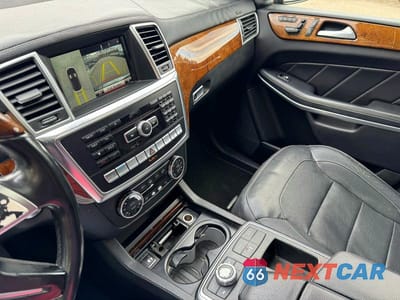 Zdjęcie 11 z 14 samochodu: 2015 MERCEDES-BENZ GL 550 4MATIC VIN:4JGDF7DE1FA508457 - miniatura