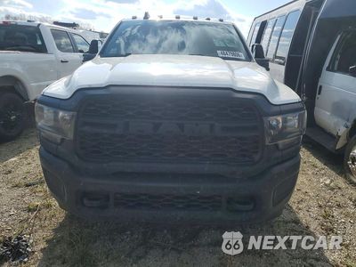 Piąte zdjęcie samochodu w środku: 2023 RAM 3500 TRADESMAN TRUCK CAB AND CHASSIS VIN:3C63RRGL9PG648621 - miniatura