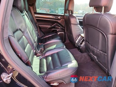 Zdjęcie 11 z 12 samochodu: 2016 PORSCHE CAYENNE TURBO VIN:WP1AC2A26GLA86140 - miniatura