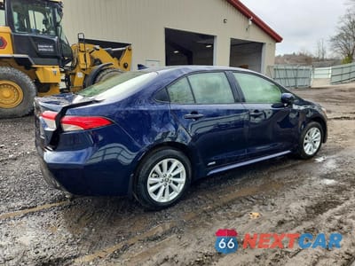 Trzecie zdjęcie samochodu z tyłu: 2025 TOYOTA COROLLA HYBRID LE VIN:JTDBDMHE6S3023434 - miniatura