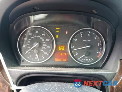 Zdjęcie 9 z 12 samochodu: 2011 BMW 328 I VIN:WBAPH7C59BE850638 - miniatura