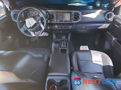 Zdjęcie 8 z 13 samochodu: 2022 TOYOTA TACOMA TRD PRO VIN:3TYCZ5AN6NT101756 - miniatura
