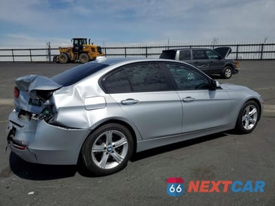 Trzecie zdjęcie samochodu z tyłu: 2014 BMW 328 I SULEV VIN:WBA3C1C57EK114961 - miniatura