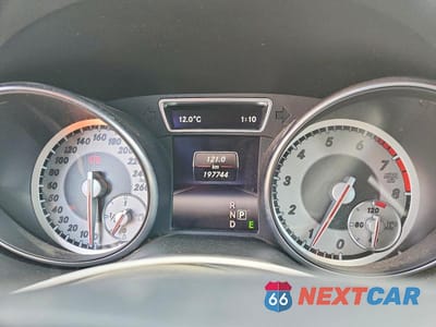 Zdjęcie 9 z 11 samochodu: 2015 MERCEDES-BENZ CLA 250 4MATIC VIN:WDDSJ4GB5FN267351 - miniatura