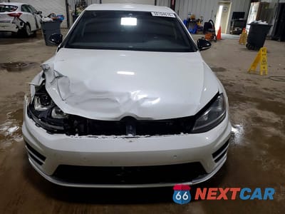Piąte zdjęcie samochodu w środku: 2017 VOLKSWAGEN GOLF R VIN:WVWWF7AU2HW116778 - miniatura