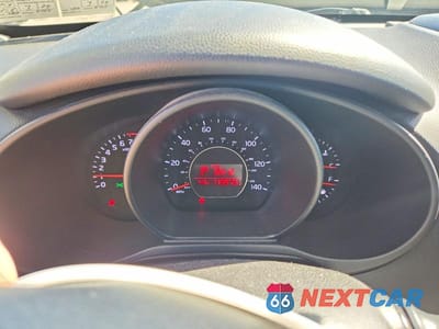 Zdjęcie 9 z 12 samochodu: 2018 KIA SOUL + VIN:KNDJP3A53J7510556 - miniatura