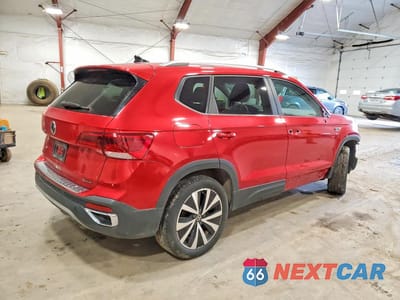 Trzecie zdjęcie samochodu z tyłu: 2022 VOLKSWAGEN TAOS SE VIN:3VVWX7B26NM037718 - miniatura