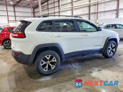 Trzecie zdjęcie samochodu z tyłu: 2017 JEEP CHEROKEE TRAILHAWK VIN:1C4PJMBSXHW611826 - miniatura