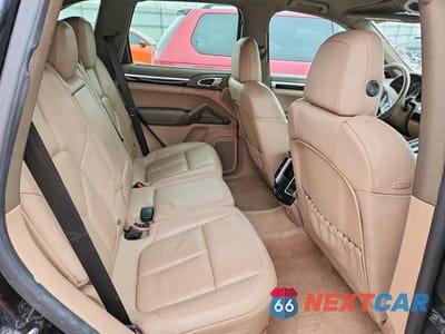 Zdjęcie 11 z 13 samochodu: 2013 PORSCHE CAYENNE VIN:WP1AF2A26DLA34283 - miniatura