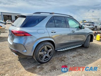 Trzecie zdjęcie samochodu z tyłu: 2026 MERCEDES-BENZ GLE 450 4MATIC VIN:4JGFB5KB2TB543418 - miniatura