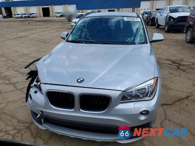 Piąte zdjęcie samochodu w środku: 2015 BMW X1 XDRIVE28I VIN:WBAVL1C53FVY32144 - miniatura