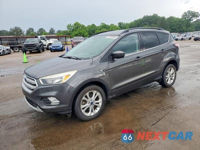 2018 FORD ESCAPE SE 1FMCU9GDXJUB40948 - główne zdjęcie licytacji z USA - miniatura