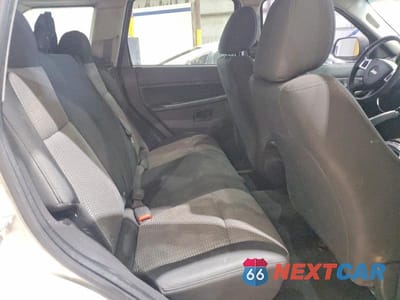 Zdjęcie 11 z 13 samochodu: 2008 JEEP GRAND CHEROKEE LAREDO VIN:1J8GR48K98C246193 - miniatura