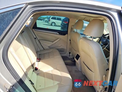 Zdjęcie 10 z 12 samochodu: 2014 VOLKSWAGEN PASSAT SE VIN:1VWBS7A34EC063917 - miniatura