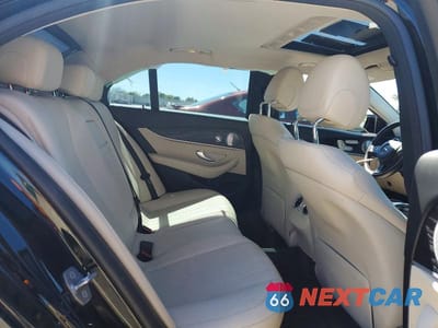 Zdjęcie 10 z 12 samochodu: 2018 MERCEDES-BENZ E 300 VIN:WDDZF4JB0JA368015 - miniatura