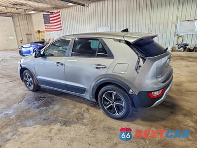 Drugie zdjęcie samochodu z przodu: 2023 KIA NIRO LX VIN:KNDCP3LE1P5063591 - miniatura