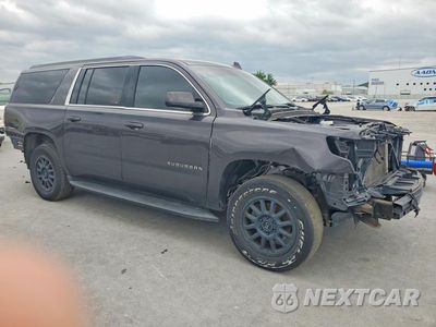 Czwarte zdjęcie samochodu z boku: 2017 CHEVROLET SUBURBAN C1500 LS VIN:1GNSCGKC6HR389595 - miniatura