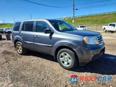 Czwarte zdjęcie samochodu z boku: 2013 HONDA PILOT LX VIN:5FNYF4H21DB014298 - miniatura