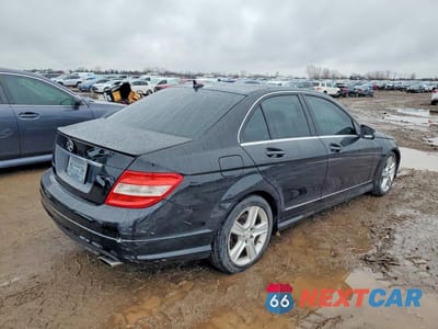 Trzecie zdjęcie samochodu z tyłu: 2011 MERCEDES-BENZ C 300 4MATIC VIN:WDDGF8BB6BR181166 - miniatura
