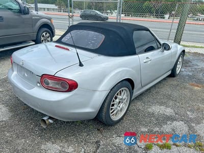 Czwarte zdjęcie samochodu z boku: 2014 MAZDA MX-5 MIATA SPORT VIN:JM1NC2JF6E0235957 - miniatura