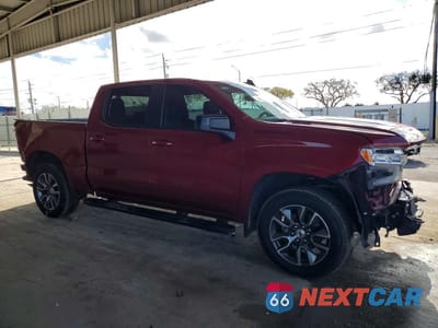 Czwarte zdjęcie samochodu z boku: 2024 CHEVROLET SILVERADO C1500 RST VIN:3GCPADE80RG221558 - miniatura