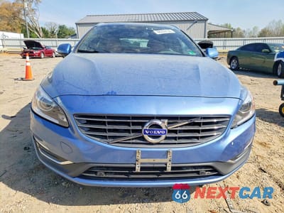 Piąte zdjęcie samochodu w środku: 2015 VOLVO V60 PLATINUM VIN:YV140MED7F1213769 - miniatura