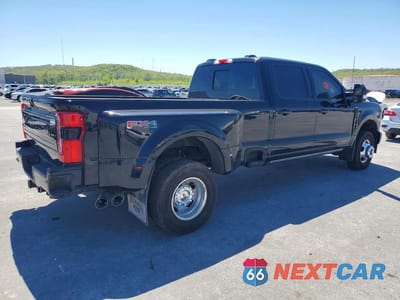 Trzecie zdjęcie samochodu z tyłu: 2025 FORD F350 SUPER DUTY VIN:1FT8W3DT9SEC92194 - miniatura